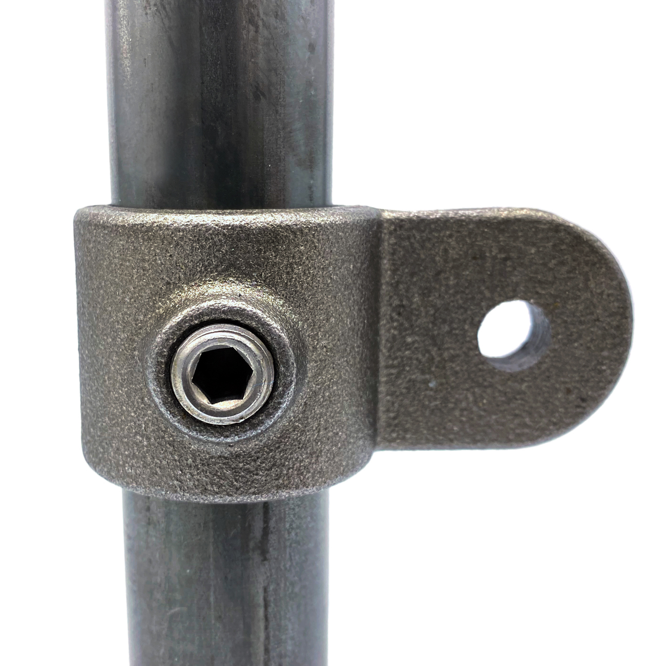 A dark grey, textured metal swivel eye is clamped securely around a vertical, cylindrical metal tube. A silver hexagon socket screw secures the 26.9 mm swivel eye. On the right, an eyelet with a round hole protrudes.